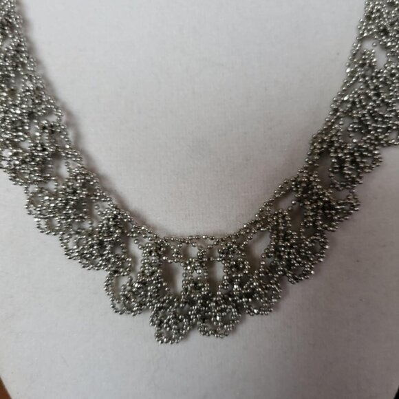 Beautiful Statement Vintage Microbead Lace Necklace - Picture 9 of 12